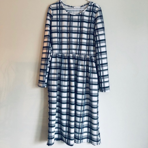 Reborn J Dresses & Skirts - Reborn J. Longsleeve Plaid Print Dress